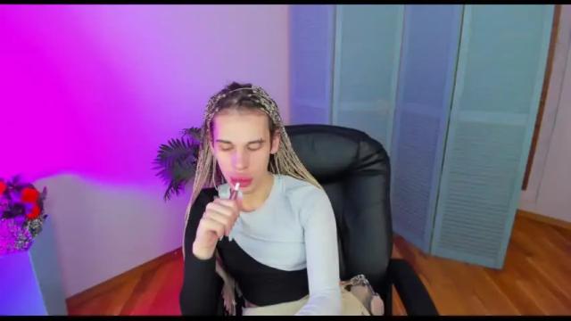 Image 3 of lexi_euphoria Stream on Chaturbate on 13 months ago
