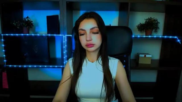 Image 12 of lexi_jos Stream on Chaturbate on 1 month ago