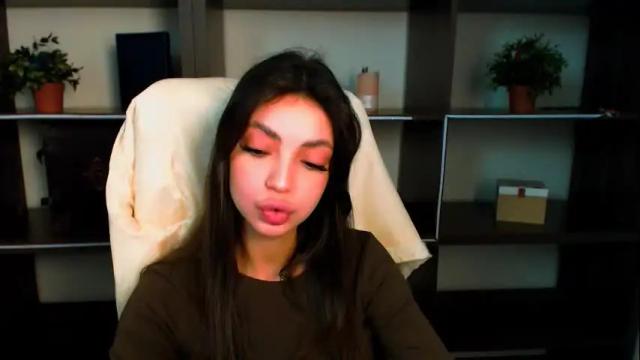 Image 2 of lexi_jos Stream on Chaturbate on 18 days ago