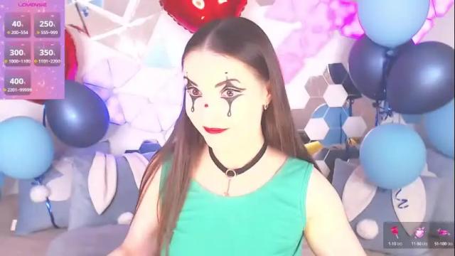 Image 2 of lexi_kiss Stream on Chaturbate on 1 month ago