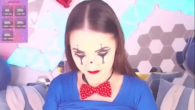 Image 2 of lexi_kiss Stream on Chaturbate on 1 month ago
