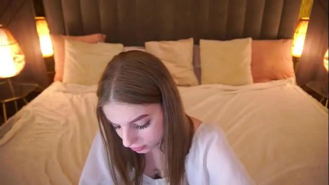 Image 12 of lexi_si Stream on Chaturbate on 1 month ago