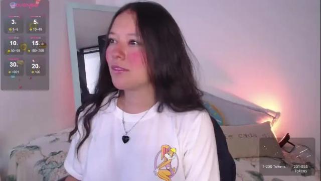 Image 4 of lexie_babe Stream on Chaturbate on 1 month ago