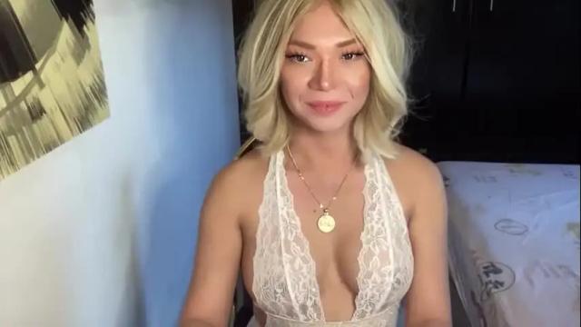 Image 10 of lexiesmith_ Stream on Chaturbate on 24 days ago