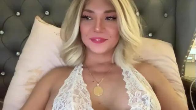 Image 10 of lexiesmith_ Stream on Chaturbate on 8 days ago