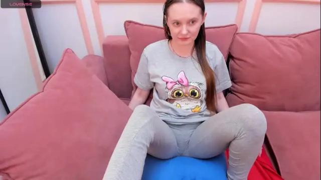 Image 4 of lexihoward Stream on Chaturbate on 1 month ago