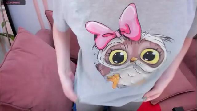 Image 2 of lexihoward Stream on Chaturbate on 26 days ago