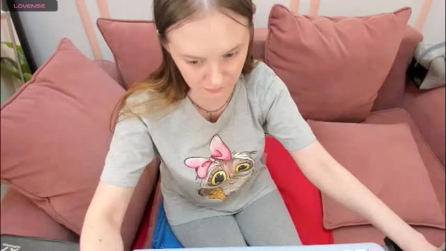 Image 11 of lexihoward Stream on Chaturbate on 25 days ago