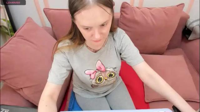 Image 12 of lexihoward Stream on Chaturbate on 25 days ago