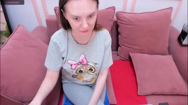 Image 3 of lexihoward Stream on Chaturbate on 21 hours ago