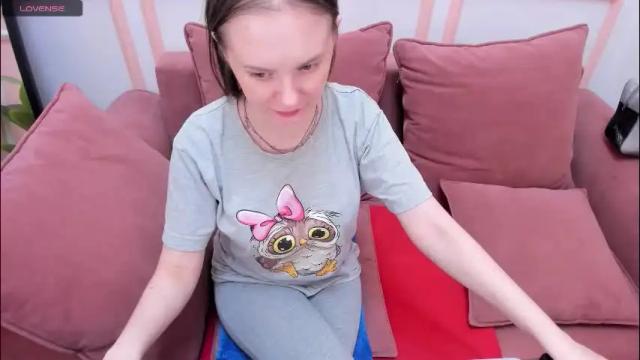 Image 4 of lexihoward Stream on Chaturbate on 21 hours ago