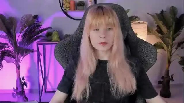 Image 11 of lexiwenford Stream on Chaturbate on 1 month ago