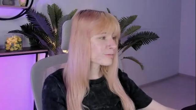 Image 10 of lexiwenford Stream on Chaturbate on 1 month ago