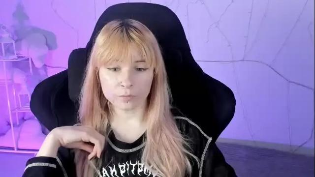 Image 12 of lexiwenford Stream on Chaturbate on 1 month ago
