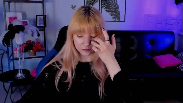 Image 12 of lexiwenford Stream on Chaturbate on 1 month ago