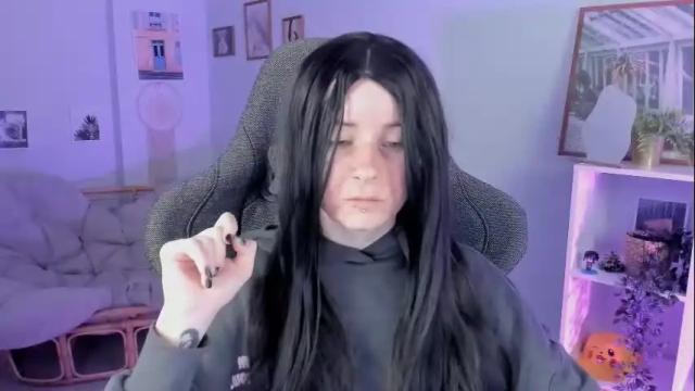 Image 2 of lexiwenford Stream on Chaturbate on 1 month ago