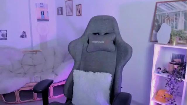 Image 4 of lexiwenford Stream on Chaturbate on 1 month ago