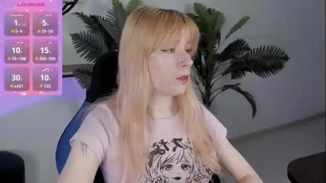 Image 4 of lexiwenford Stream on Chaturbate on 1 month ago