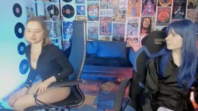 Image 2 of lexiwenford Stream on Chaturbate on 1 month ago