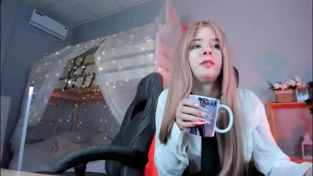 Image 3 of lexiwenford Stream on Chaturbate on 6 days ago