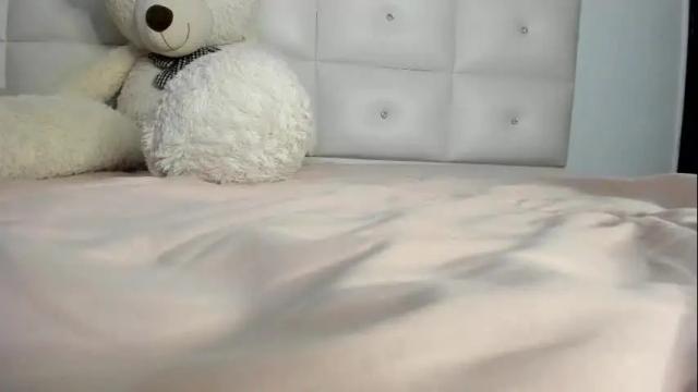 Image 10 of lexxi_ross Stream on Chaturbate on 1 month ago