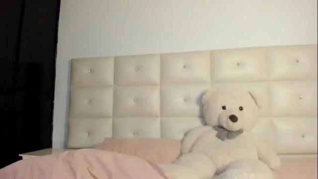 Image 8 of lexxi_ross Stream on Chaturbate on 4 days ago