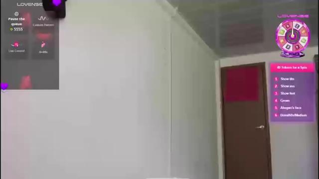 Image 2 of lexydavis Stream on Chaturbate on 1 month ago