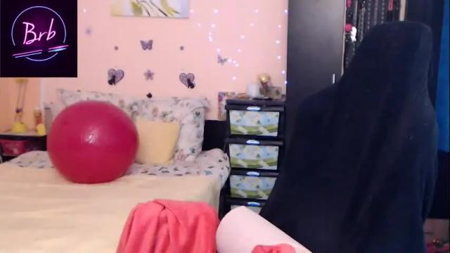 Image 12 of lexygold Stream on Chaturbate on 1 month ago