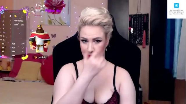 Image 10 of lexygold Stream on Chaturbate on 9 days ago
