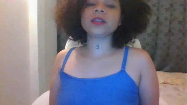 Image 7 of lexymiki Stream on Chaturbate on 1 month ago
