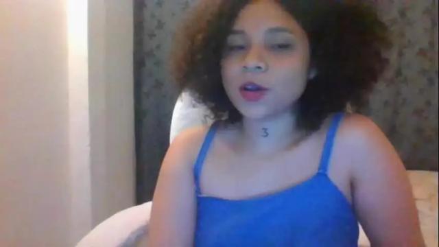 Image 8 of lexymiki Stream on Chaturbate on 1 month ago