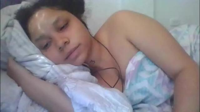 Image 2 of lexymiki Stream on Chaturbate on 2 days ago