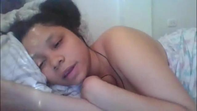 Image 4 of lexymiki Stream on Chaturbate on 2 days ago