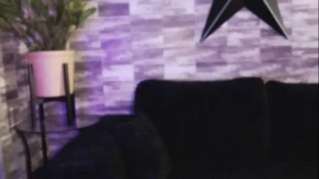 Image 2 of lexywetrain Stream on Chaturbate on 3 months ago