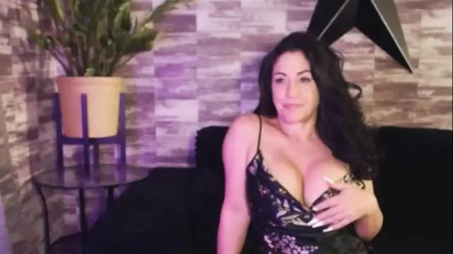 Image 8 of lexywetrain Stream on Chaturbate on 2 months ago