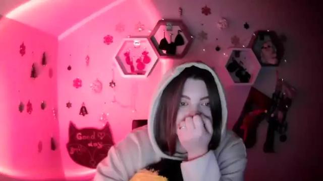 Image 12 of leya_love_leya Stream on Chaturbate on 15 months ago