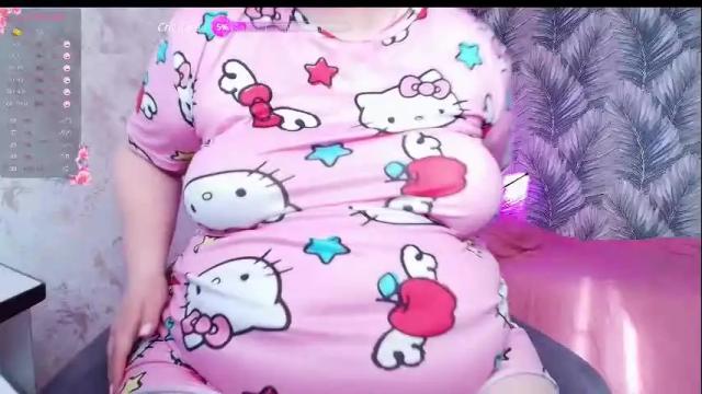 Image 3 of leyaloveee Stream on Chaturbate on 9 days ago