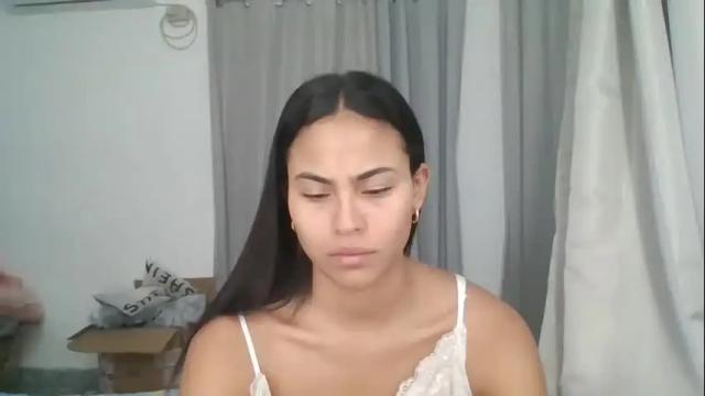Image 3 of leydi376319 Stream on Chaturbate on 5 months ago