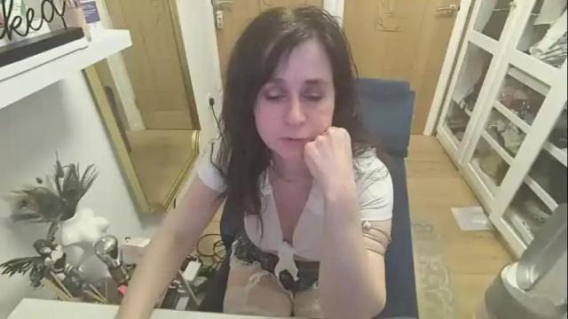 Image 11 of leylaviolet1 Stream on Chaturbate on 2 months ago