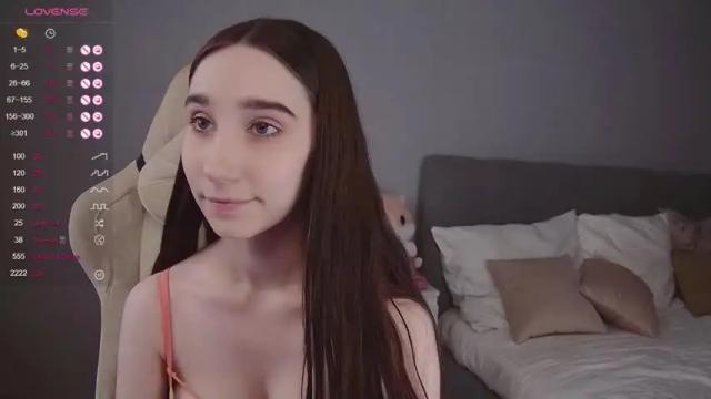 Image 2 of lezyliza Stream on Chaturbate on 18 months ago