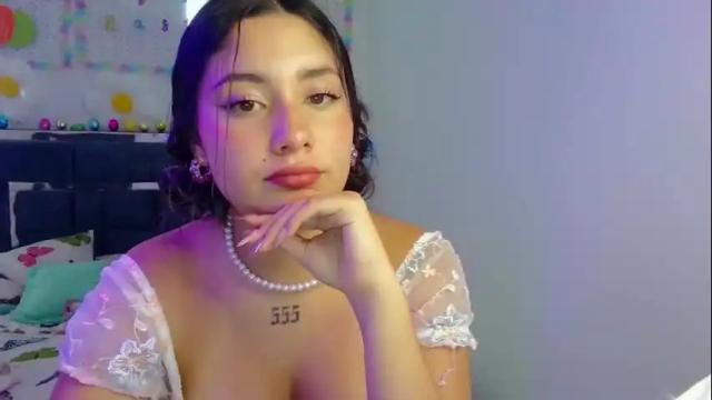 Image 6 of lia_14_ Stream on Chaturbate on 1 month ago