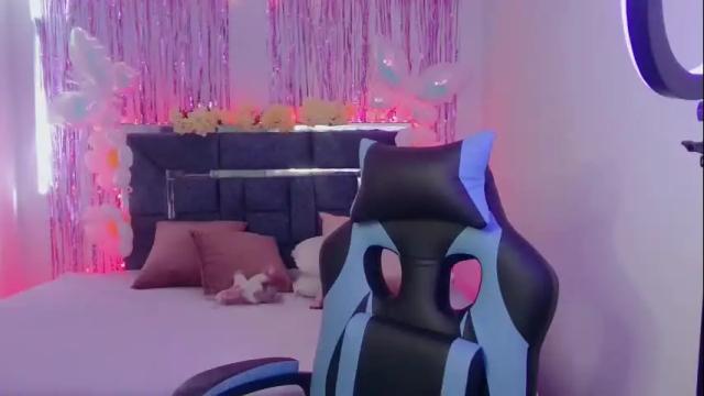 Image 10 of lia_14_ Stream on Chaturbate on 1 month ago