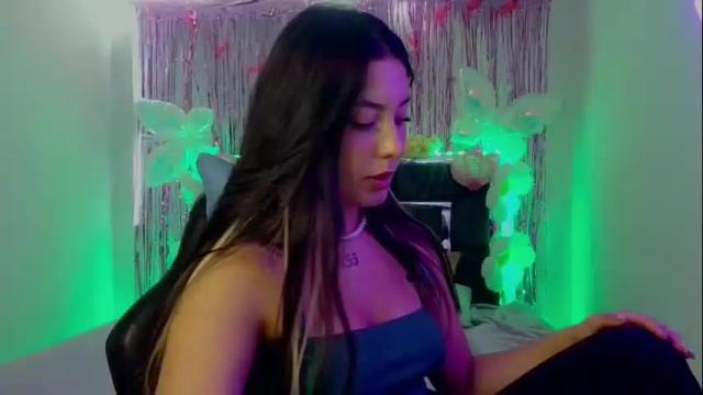 Image 11 of lia_14_ Stream on Chaturbate on 1 month ago