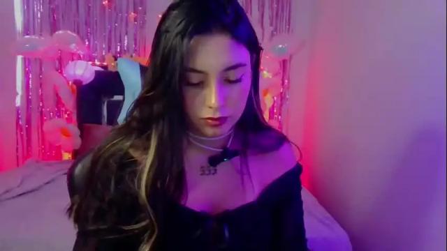 Image 6 of lia_14_ Stream on Chaturbate on 1 month ago