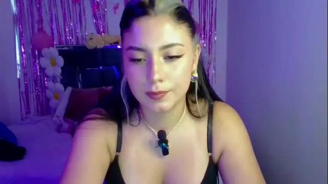 Image 8 of lia_14_ Stream on Chaturbate on 25 days ago