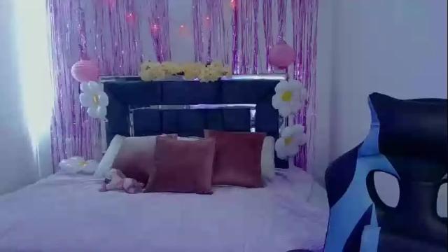 Image 11 of lia_14_ Stream on Chaturbate on 14 days ago