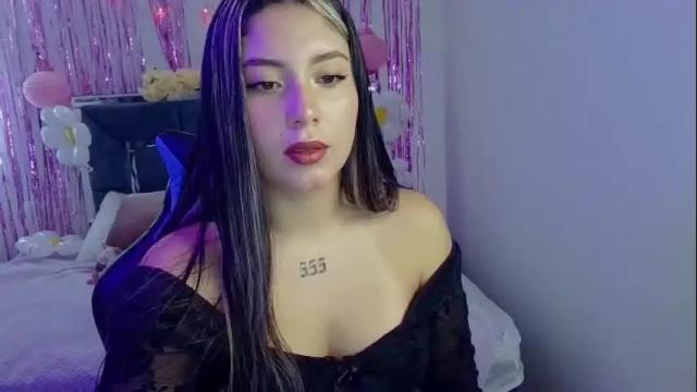 Image 3 of lia_14_ Stream on Chaturbate on 14 days ago