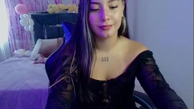 Image 8 of lia_14_ Stream on Chaturbate on 14 days ago
