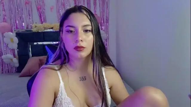 Image 3 of lia_14_ Stream on Chaturbate on 1 month ago