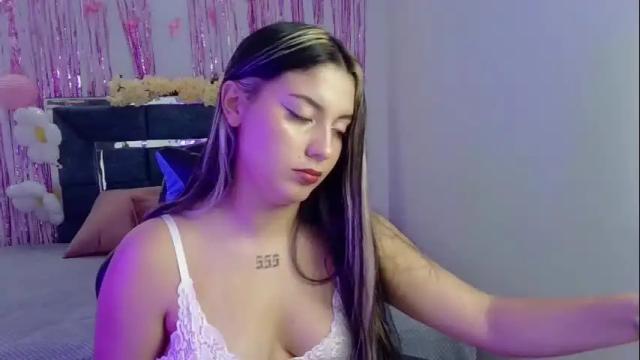Image 6 of lia_14_ Stream on Chaturbate on 1 month ago